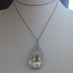 Paparazzi Silver Teardrop Crystal Necklace